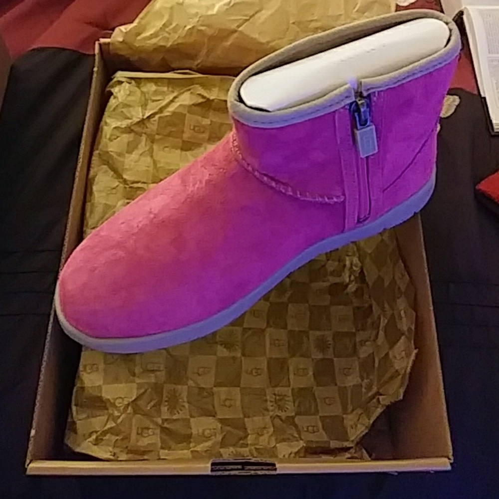 Re-posh Cute pink Uggs